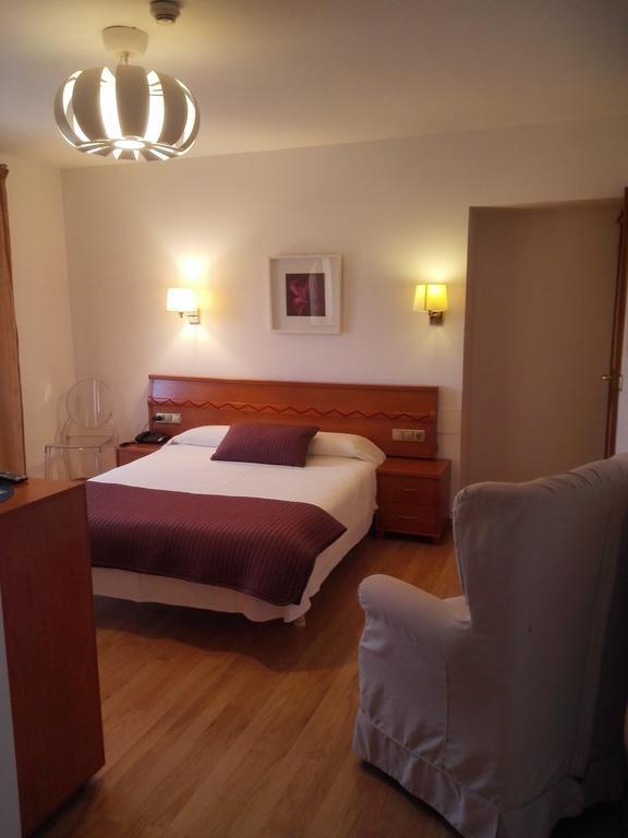 Hotel Porta D'Alella Zimmer foto